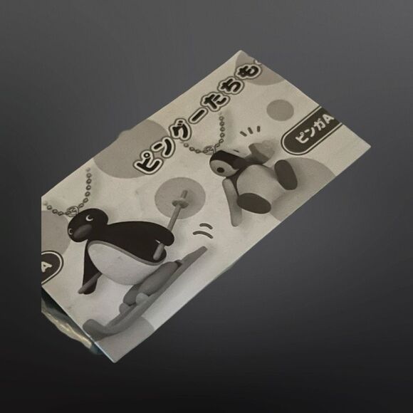 NIP Japanese Pingu Seal Figure Mascot Keychain Takara Tomy Arts 1” B15 - Picture 4 of 4